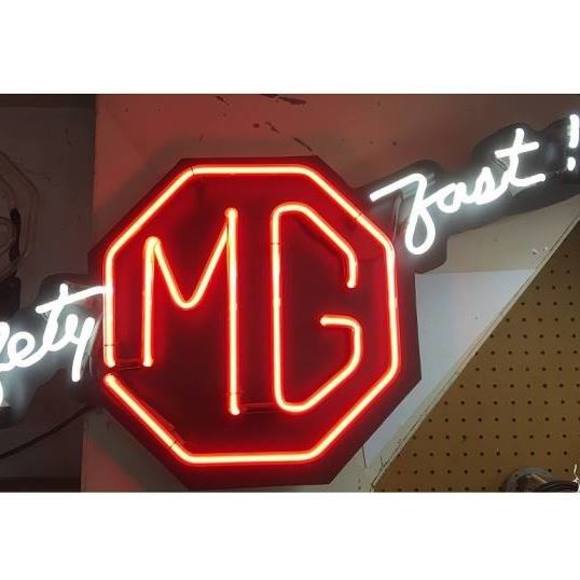 Meet your Posher, Barry - Picture 1 of 1